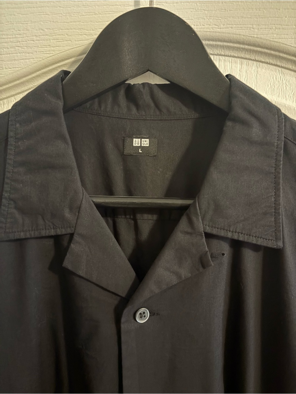 Uniqlo Black Short-Sleeve Casual Button-Down Shirt - Picture 2 of 2